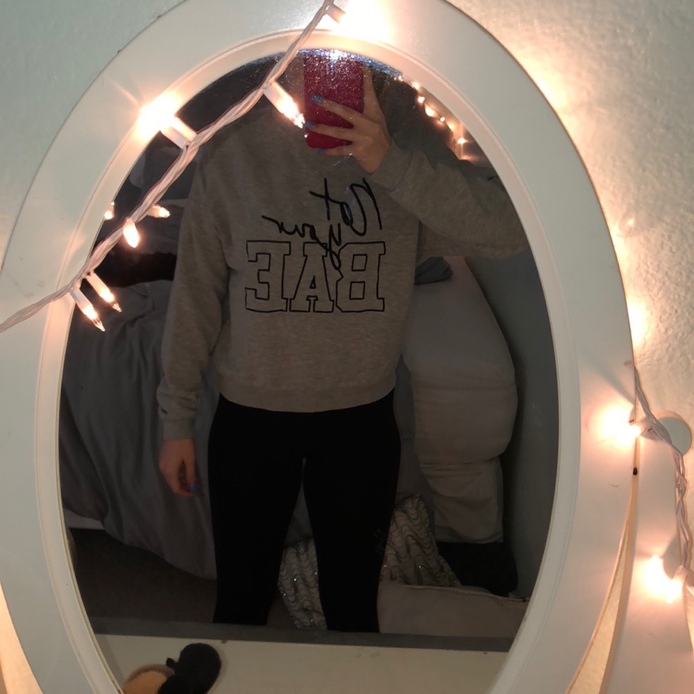 Cropped sweatshirt